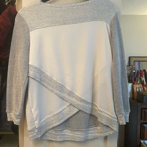 Sweater with cute back